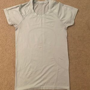 Size 6 lululemon delicate mint swiftly tech short sleeve